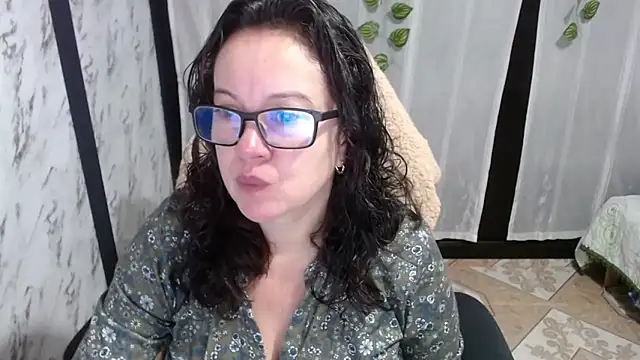 Snapshot of Sonialorens_ chatting on 03.14.25 Sonialorens  online show from 03.14.25