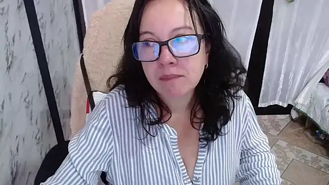 Snapshot of Sonialorens_ chatting on 03.17.25 Sonialorens  online show from 03.17.25