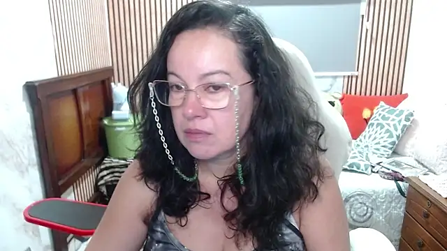 Sonialorens  online show from 05.08.26