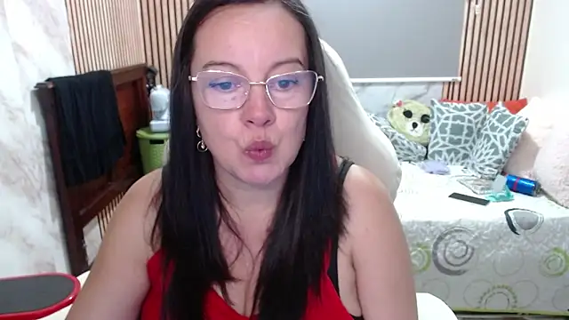 Sonialorens  online show from 05.14.26