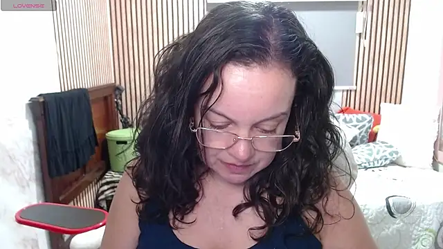 Sonialorens  online show from 05.18.26