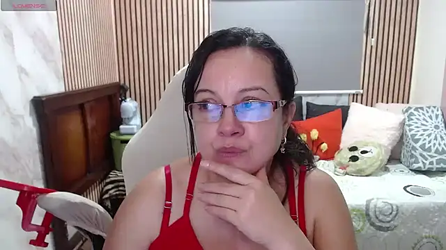 Sonialorens  online show from 06.01.26