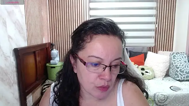 Sonialorens  online show from 06.02.26