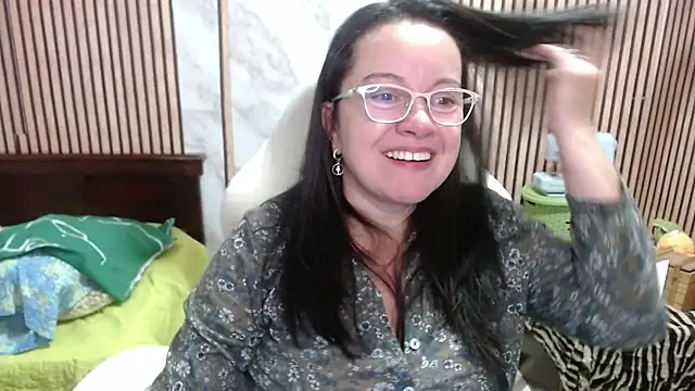 Sonialorens  online show from 06.18.26