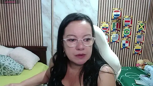 Sonialorens  online show from 06.26.26