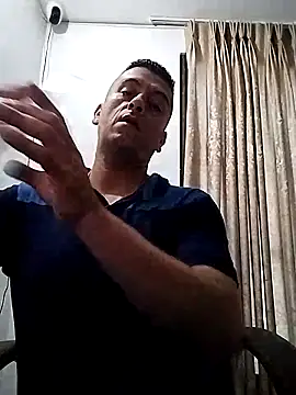 Snapshot of starplss chatting on 10.05.25 starplss online show from 10.05.25