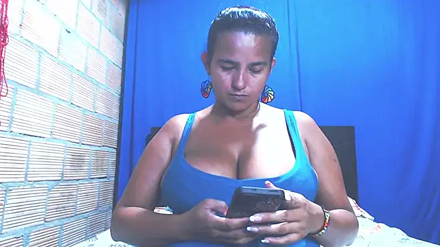 Snapshot of isabella_dirty69 chatting on 02.27.25 isabella dirty69 online show from 02.27.25