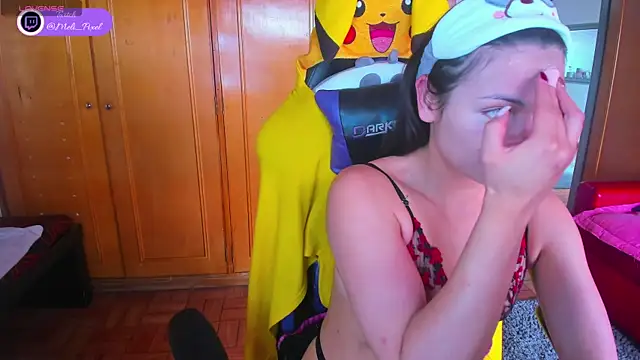 Meli Pixel online show from 10.15.25