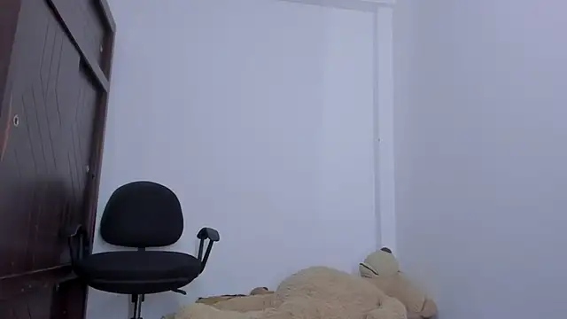 Emma lean online show from 09.25.25