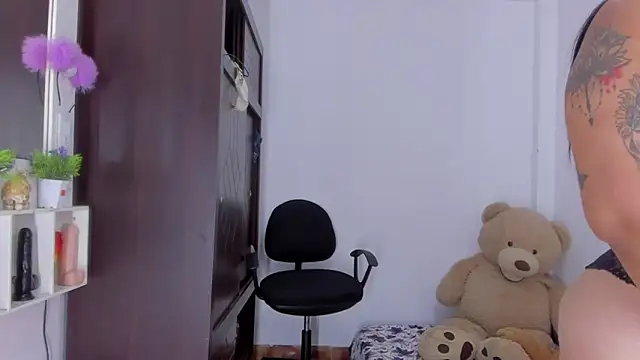 Emma lean online show from 10.02.25