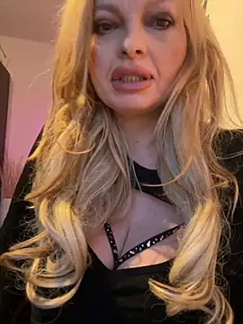 Lisavontease online show from 01.11.26