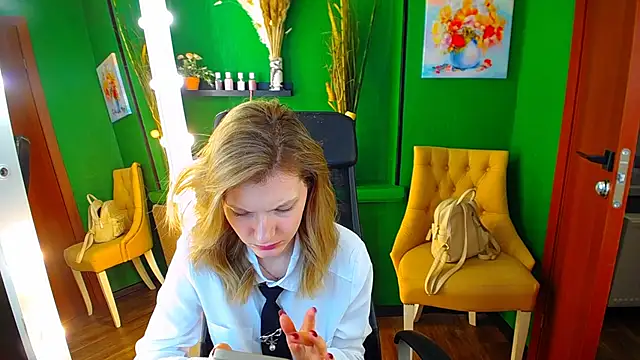 MaryHiggins online show from 02.26.25