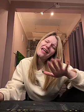 MaryHiggins online show from 09.30.25