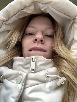 MaryHiggins online show from 02.04.26