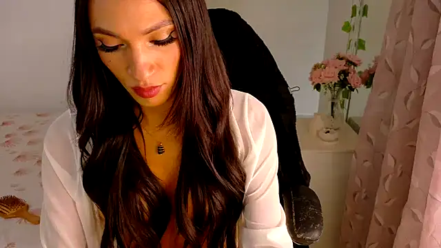 Snapshot of Ariana_girlhots chatting on 04.17.26 Ariana girlhots online show from 04.17.26