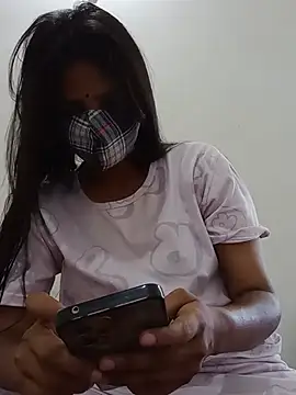 Ipsita-bold online show from 06.25.26