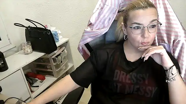 Snapshot of bekka__ chatting on 03.20.26 bekka online show from 03.20.26