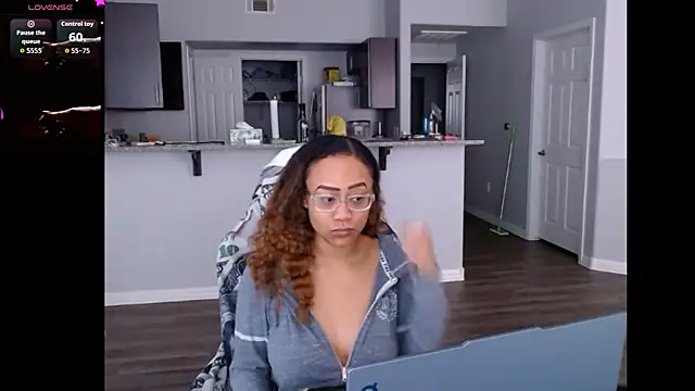 RylHoneyy online show from 06.17.26