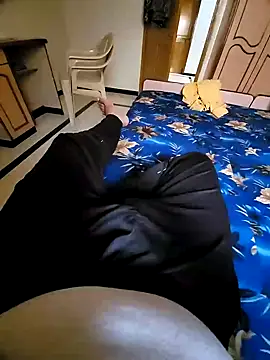 Snapshot of vansh1802 chatting on 02.25.25 vansh1802 online show from 02.25.25