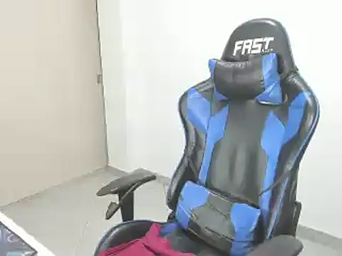 Snapshot of sophiax-x chatting on 02.22.25 sophiax-x online show from 02.22.25