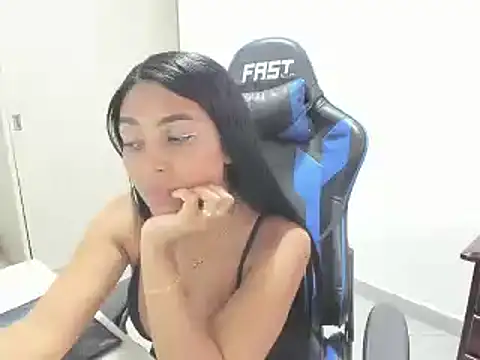 Snapshot of sophiax-x chatting on 02.23.25 sophiax-x online show from 02.23.25