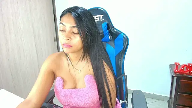 Snapshot of sophiax-x chatting on 09.14.25 sophiax-x online show from 09.14.25