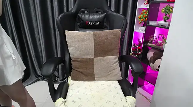 Yuki-yio online show from 03.02.25