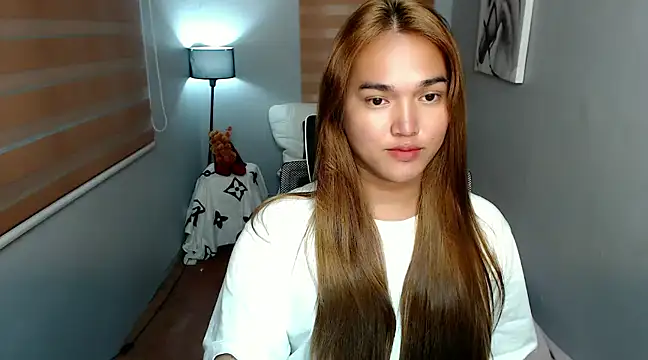 Snapshot of MoaningKylie chatting on 12.07.24 MoaningKylie online show from 12.07.24