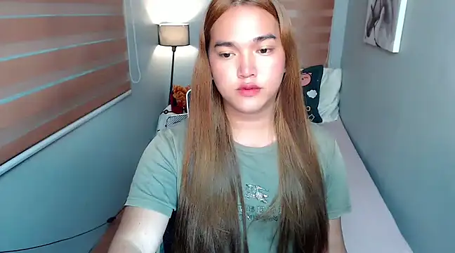 Snapshot of MoaningKylie chatting on 12.14.24 MoaningKylie online show from 12.14.24