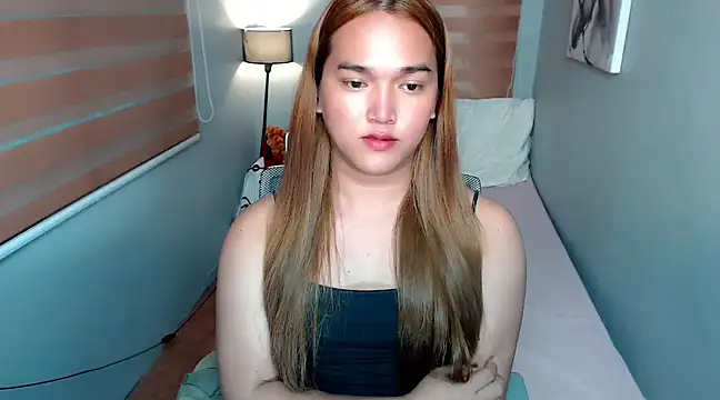 Snapshot of MoaningKylie chatting on 12.14.24 MoaningKylie online show from 12.14.24