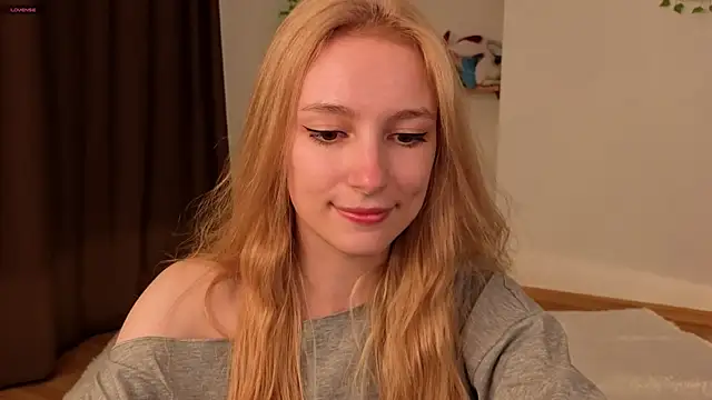 berrry girl online show from 05.13.26