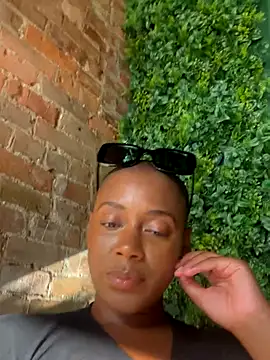 HoneyDripHer online show from 10.01.25