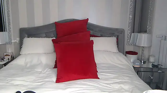 Snapshot of LuanaColucci chatting on 02.12.26 LuanaColucci online show from 02.12.26