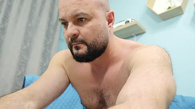 Snapshot of Muscle_Bear chatting on 02.23.25 Muscle Bear online show from 02.23.25