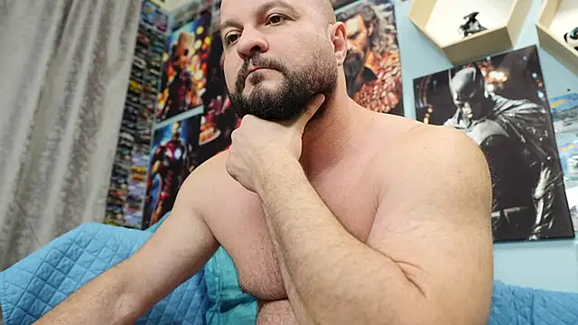 Snapshot of Muscle_Bear chatting on 10.06.25 Muscle Bear online show from 10.06.25
