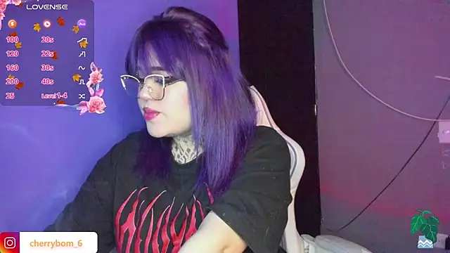 Snapshot of cherrybom_ chatting on 12.29.24 cherrybom online show from 12.29.24