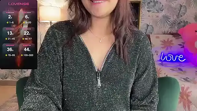 Snapshot of Sizzling__ZAARA chatting on 01.09.25 Sizzling ZAARA online show from 01.09.25