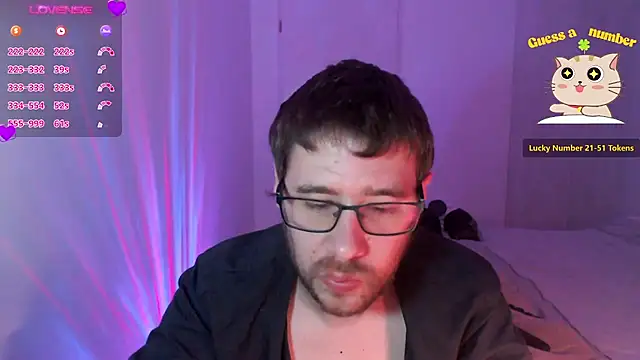 Snapshot of Thomas_Mrd chatting on 12.18.24 Thomas Mrd online show from 12.18.24