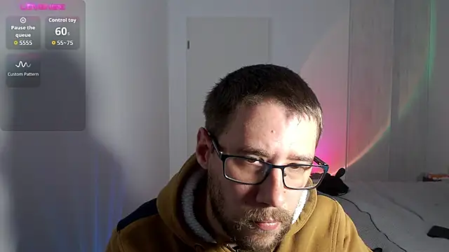 Snapshot of Thomas_Mrd chatting on 10.08.25 Thomas Mrd online show from 10.08.25