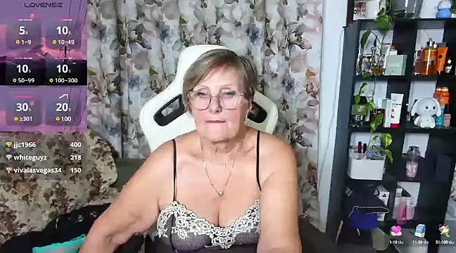 Snapshot of Selenna57 chatting on 12.03.24 Selenna57 online show from 12.03.24