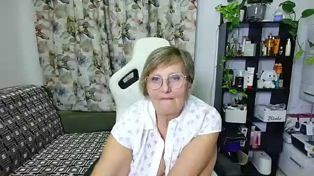 Snapshot of Selenna57 chatting on 12.28.24 Selenna57 online show from 12.28.24