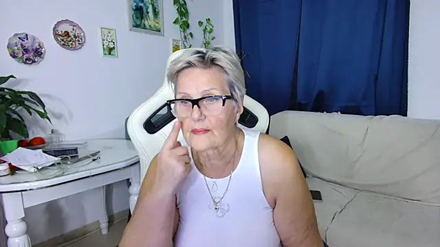 Snapshot of Selenna57 chatting on 01.07.26 Selenna57 online show from 01.07.26