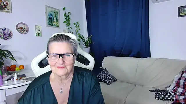 Snapshot of Selenna57 chatting on 01.18.26 Selenna57 online show from 01.18.26