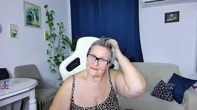 Snapshot of Selenna57 chatting on 02.02.26 Selenna57 online show from 02.02.26