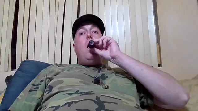 Snapshot of ThriilSergeant15 chatting on 12.21.24 ThriilSergeant15 online show from 12.21.24