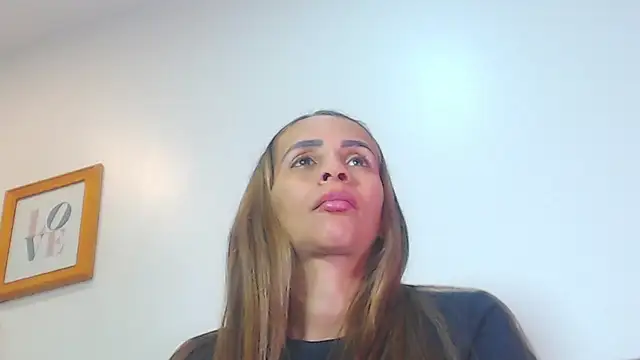 Amber Moore online show from 06.17.26