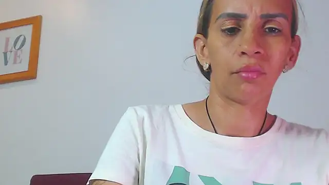 Amber Moore online show from 06.24.26