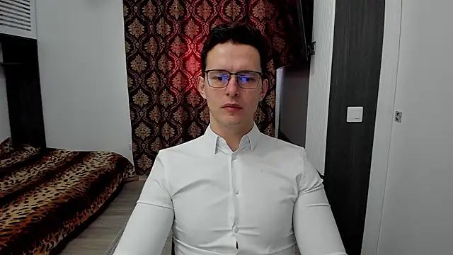 Snapshot of sexxymuscles4u chatting on 03.10.25 sexxymuscles4u online show from 03.10.25