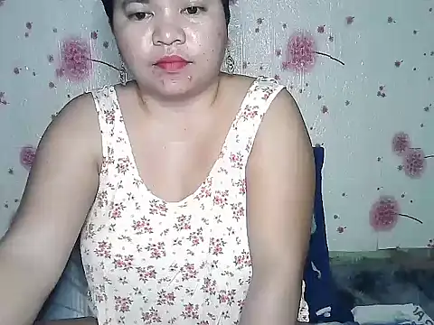 Snapshot of hotpussyxxx33x chatting on 02.10.25 hotpussyxxx33x online show from 02.10.25