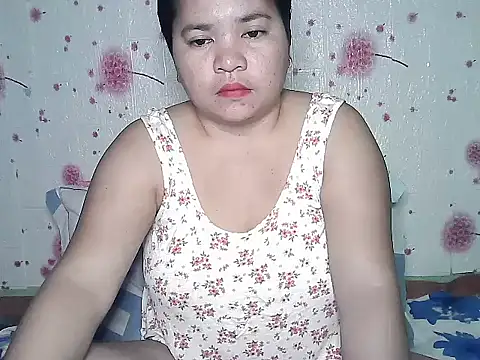 Snapshot of hotpussyxxx33x chatting on 03.18.25 hotpussyxxx33x online show from 03.18.25